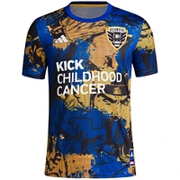 Haut d'avant-match adidas Royal D.C. United 2023 MLS Works Kick Childhood Cancer x Marvel pour homme