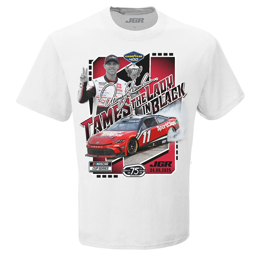 T-shirt noir à damier pour homme, Denny Hamlin, vainqueur de la course Goodyear 400 2025