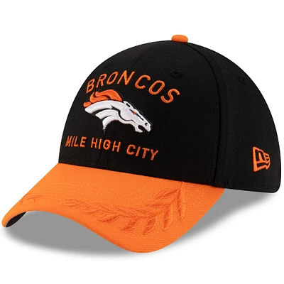 Casquette New Era 39THIRTY Flex noire/orange pour homme des Broncos de Denver 2025 la NFL