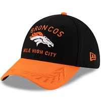 Casquette New Era 39THIRTY Flex noire/orange pour homme des Broncos de Denver 2025 la NFL