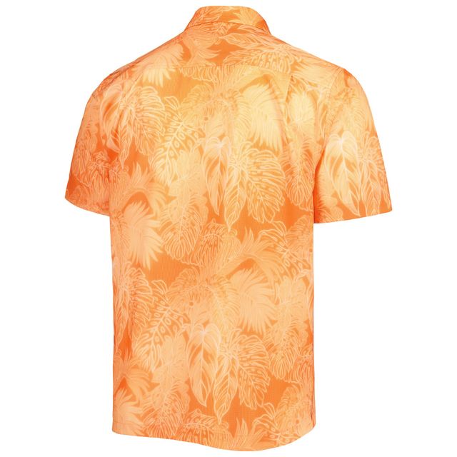 Chemise boutonnée Tommy Bahama Denver Broncos Coast Luminescent Fronds Camp IslandZone orange pour homme