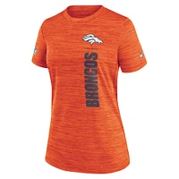 T-shirt Nike Orange Denver Broncos Velocity Performance pour femme