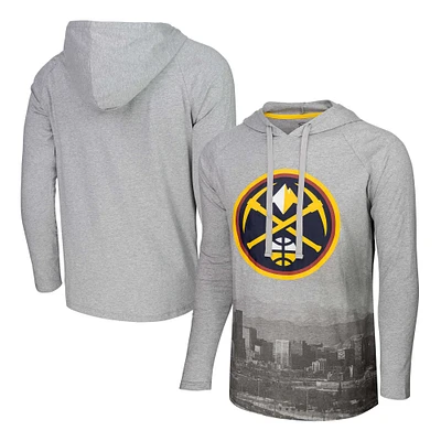 T-shirt à capuche manches longues Stadium Essentials Heather Grey Denver Nuggets Atrium Raglan pour hommes