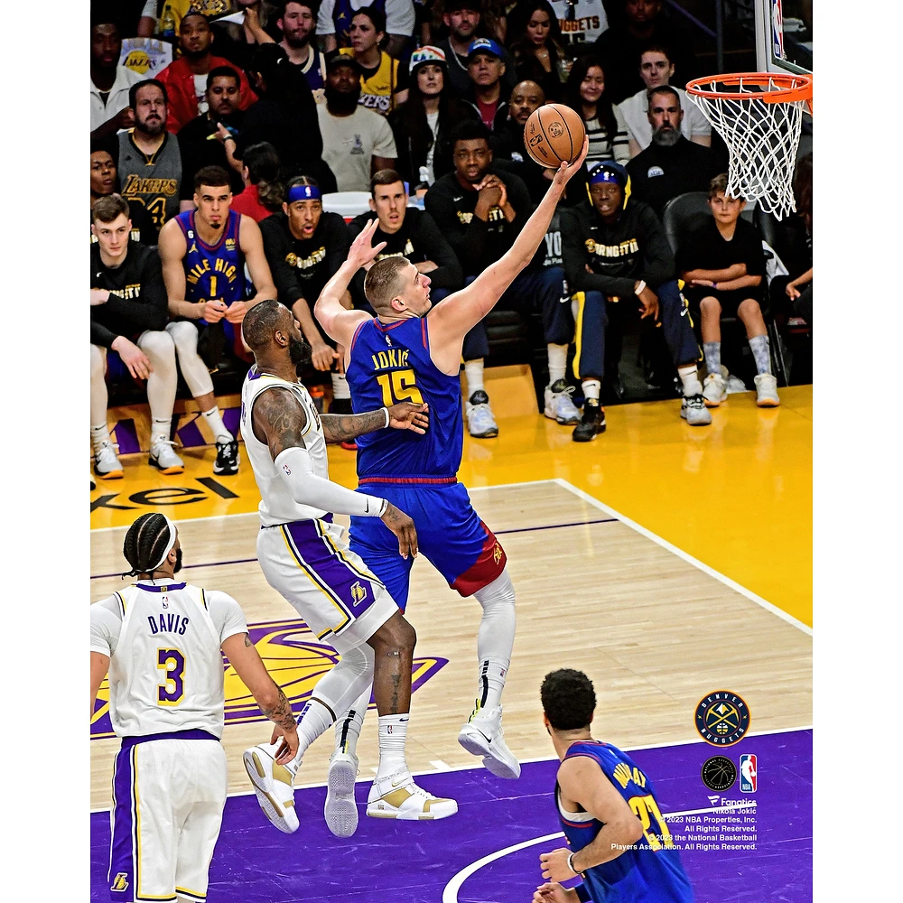 Nikola Jokic Denver Nuggets Layup non signé lors du match 3 de la finale Conférence Ouest 2023