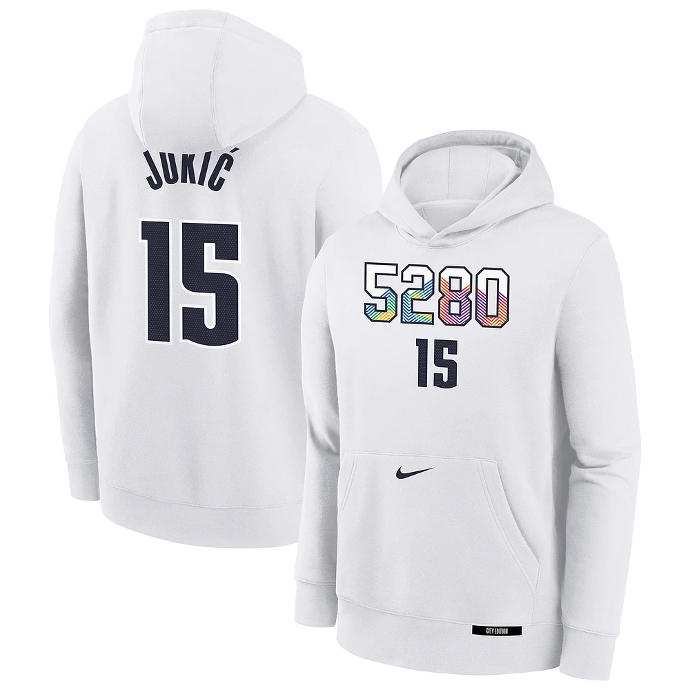 Sweat à capuche Nike Nikola Jokic pour jeune Denver Nuggets 2024/25 City Edition avec nom et numéro Blanc