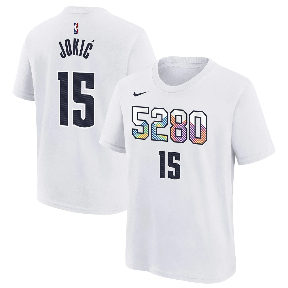 T-shirt Nike Nikola Jokic pour jeune, blanc, édition City Denver Nuggets 2024/25, nom et numéro