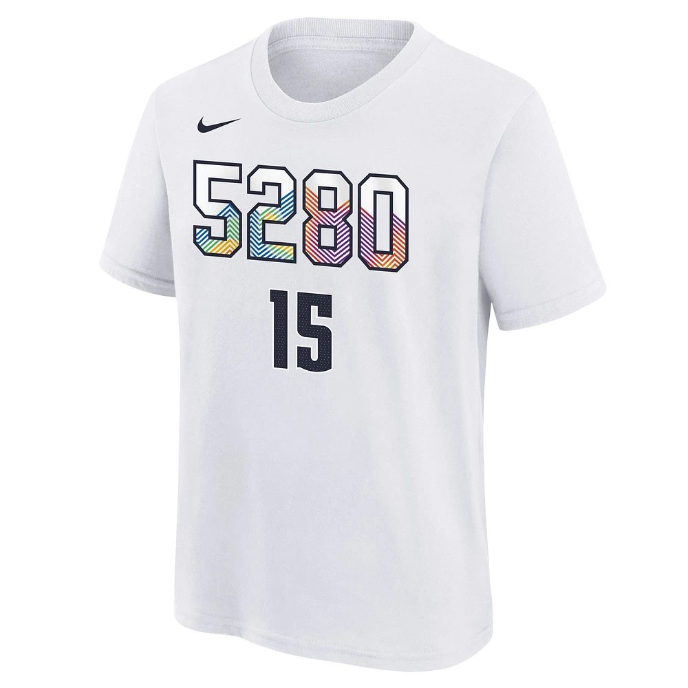 T-shirt Nike Nikola Jokic pour jeune, blanc, édition City Denver Nuggets 2024/25, nom et numéro