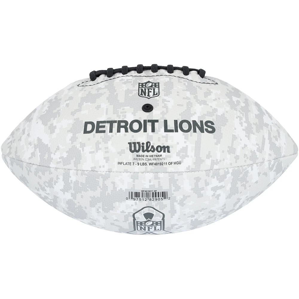 Ballon de football Wilson autographié par Jared Goff des Lions de Détroit en hommage au service 2024