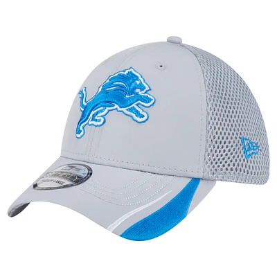 Casquette Game Day Linear 39THIRTY Flex grise pour homme des Detroit Lions de New Era