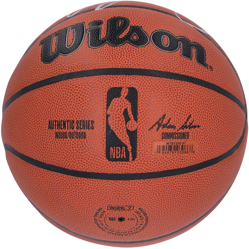 Réplique de ballon de basket Wilson signée par Dennis Rodman et Isiah Thomas des Detroit Pistons