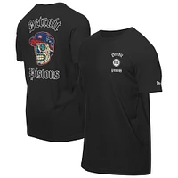 T-shirt New Era noir pour homme avec motif Sugar Skulls des Detroit Pistons