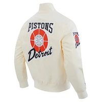 Veste en satin à boutons-pression et appliqués chenille pour homme Pro Standard Cream Detroit Pistons City Edition 2024/25