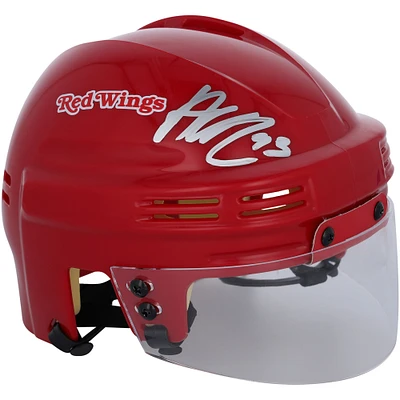 Casque mini rouge autographié par Alex DeBrincat des Red Wings de Detroit