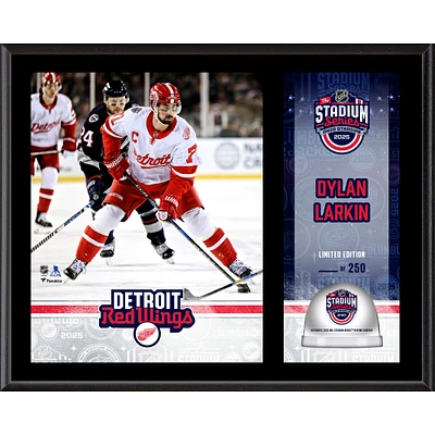 Plaque sublimée de la série Stadium de la LNH 2025 de Dylan Larkin, Red Wings de Detroit, 12" x 15", avec glace utilisée lors du match - Édition limitée à 250 exemplaires