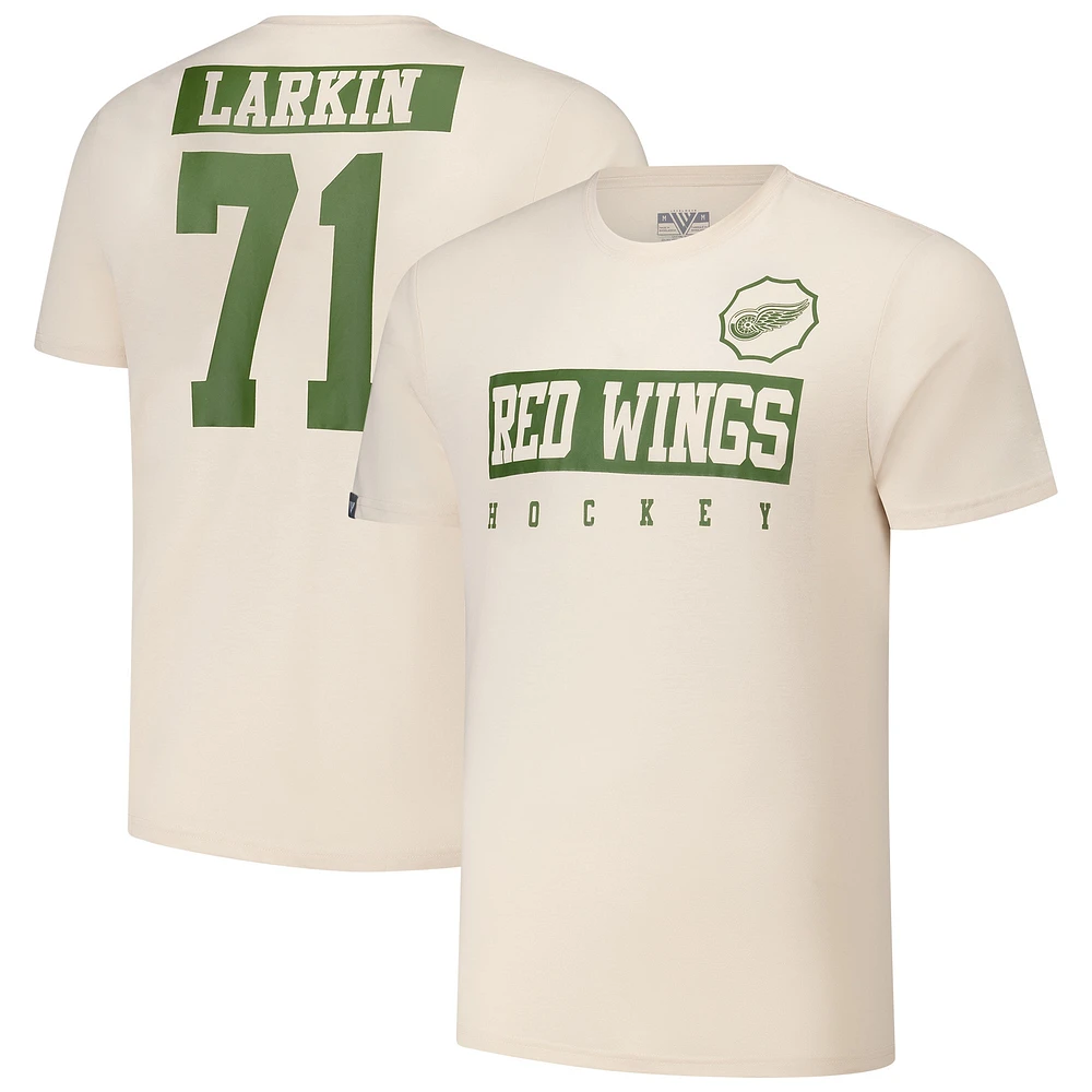 T-shirt pour homme Levelwear Dylan Larkin Kaki Detroit Red Wings 2024 NHL Military Appreciation Richmond Delta Player Name & Number