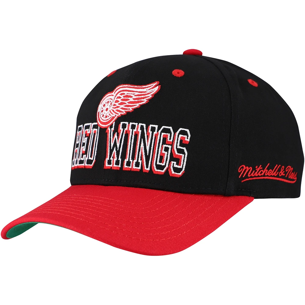 Men's Mitchell & Ness Black/Red Detroit Red Wings Backside Script Two-Tone Pro Crown Adjustable Hat