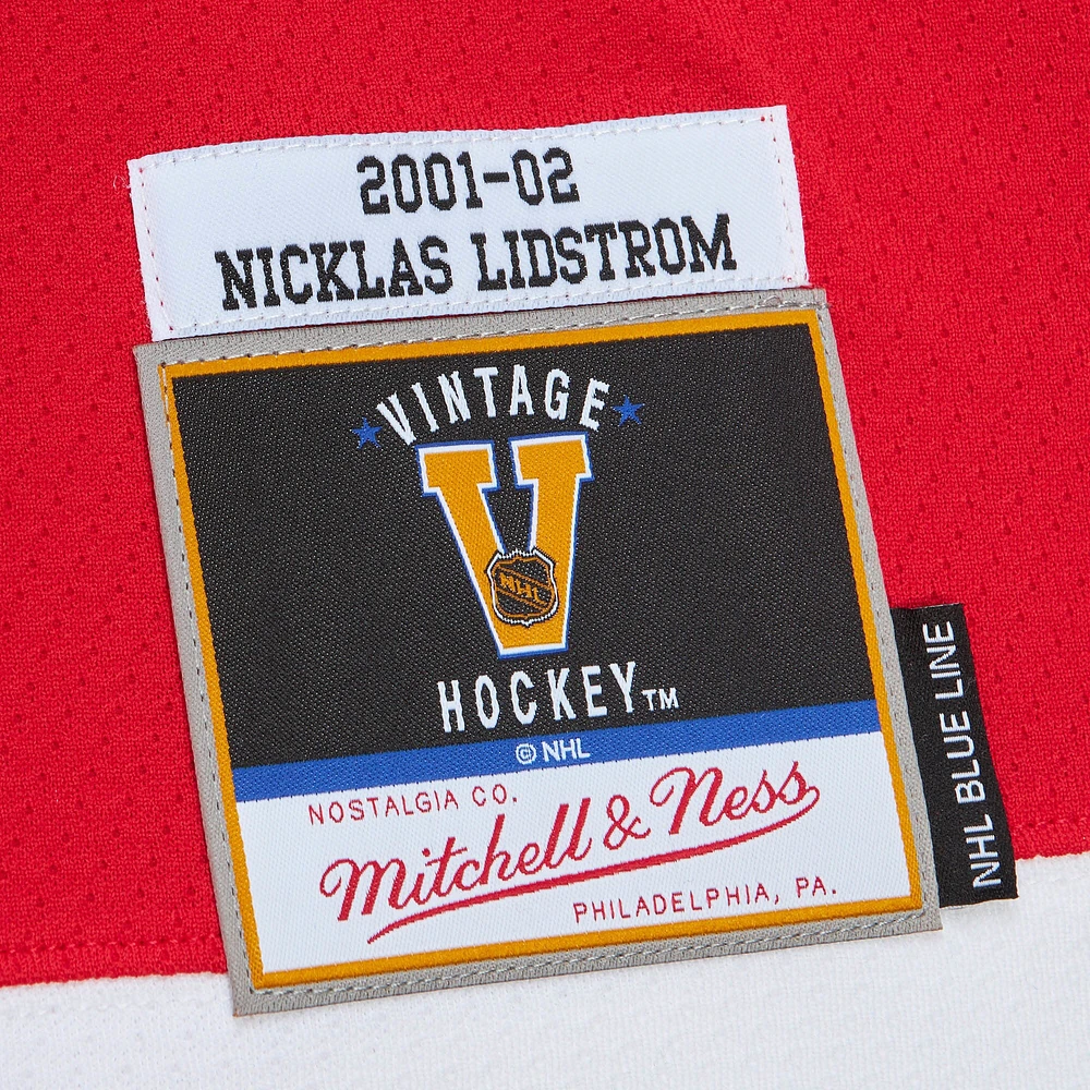 Men's Mitchell & Ness Nicklas Lidstrom Red Detroit Wings Alternate Captain Patch 2001/02 Blue Line Player Jersey