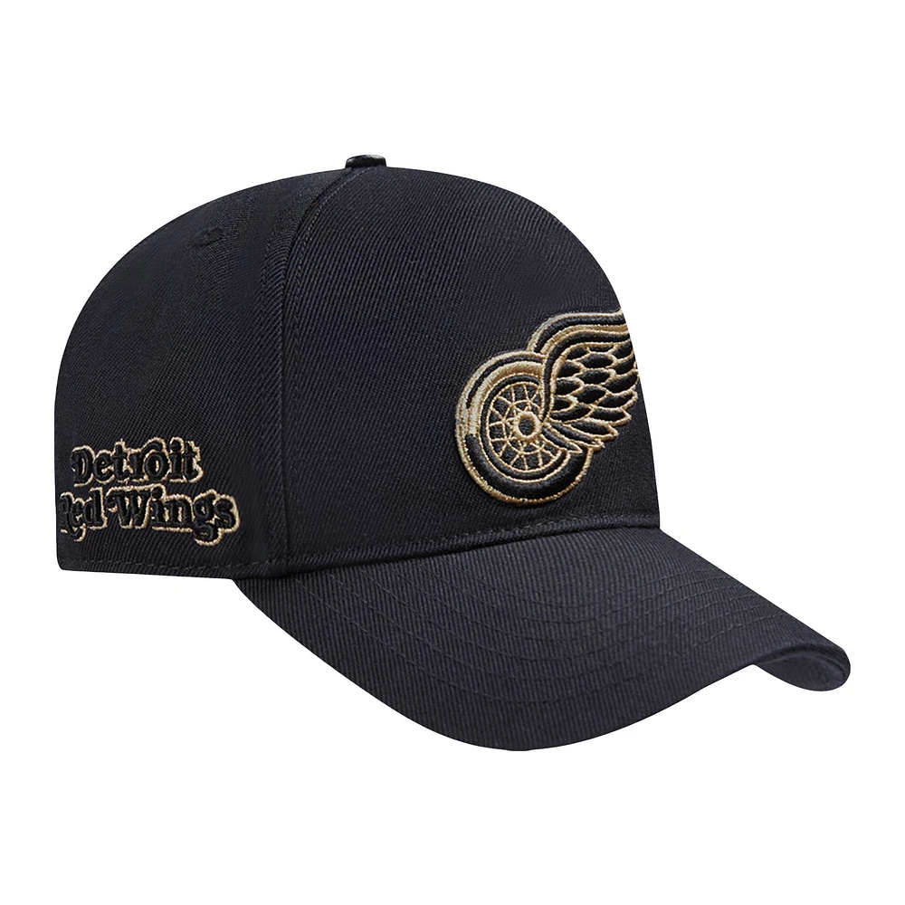 Casquette ajustable à pincement sur le devant avec logo métallique Detroit Red Wings Pro Standard pour homme