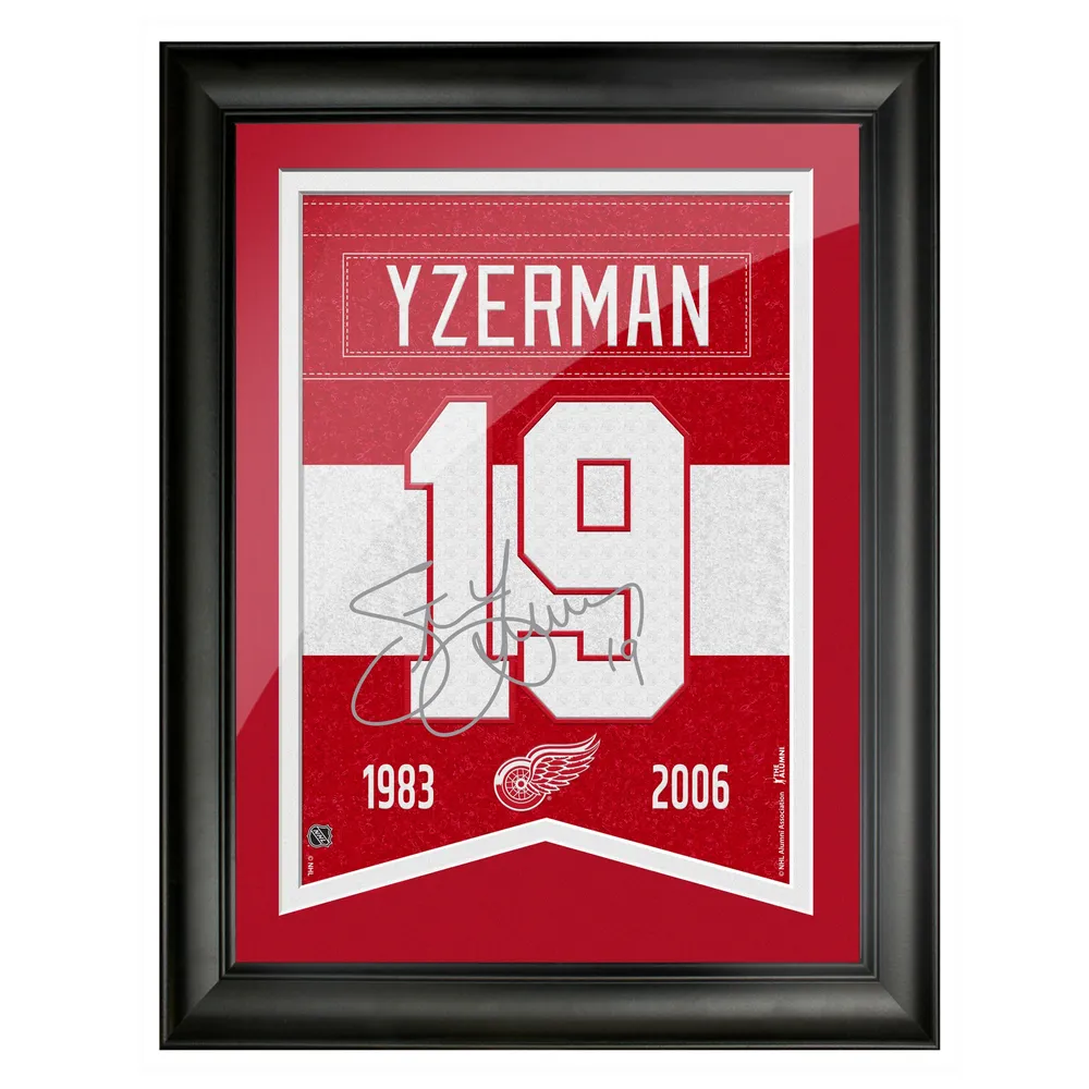 Steve Yzerman Detroit Red Wings 12 `` x 16 '' réplique encadrée Signature Alumni - Bannière