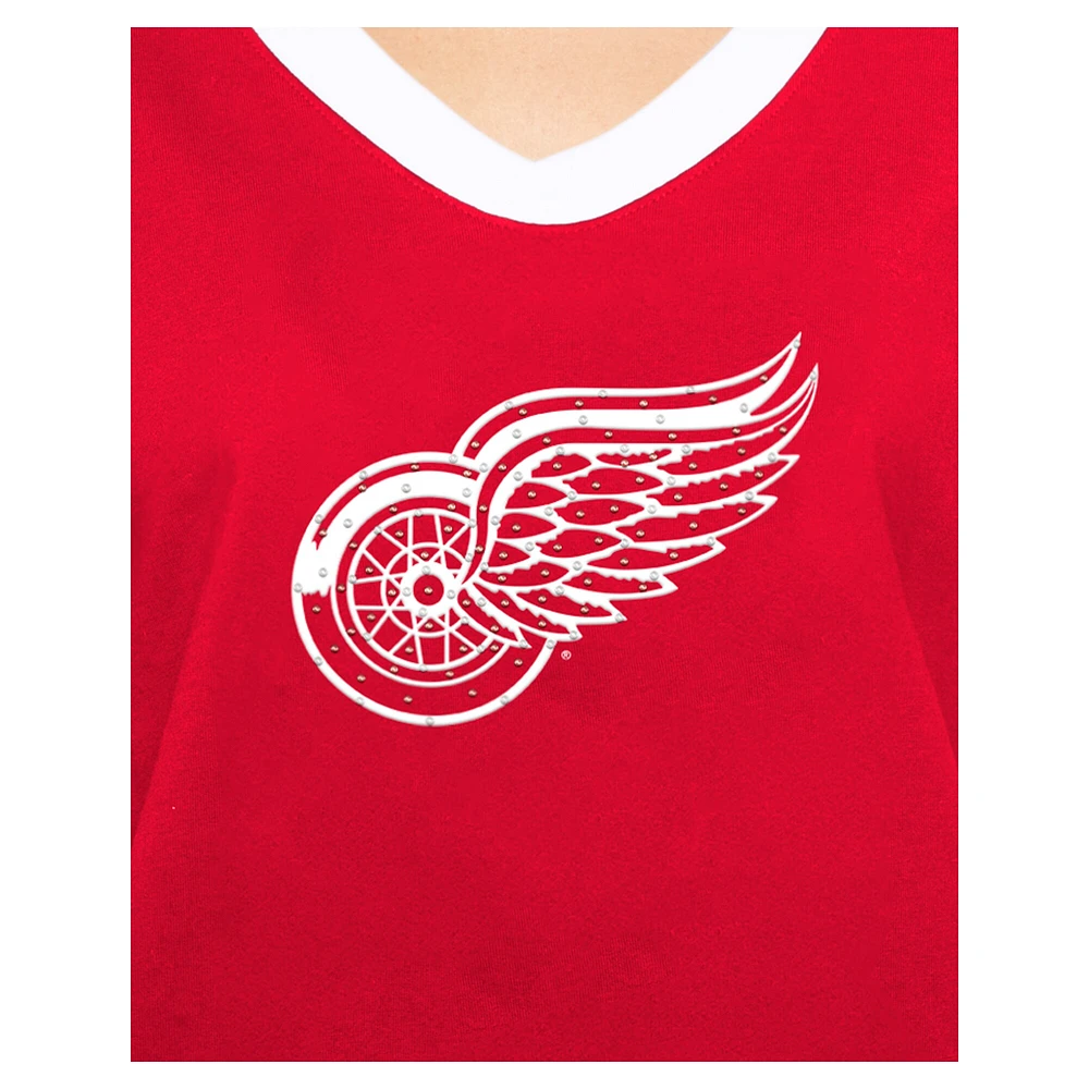 T-shirt rouge Detroit Red Wings Game Day Rhinestuds pour femme de New Era