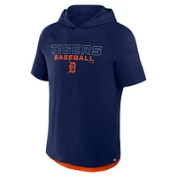 T-shirt à capuche raglan Fanatics bleu marine pour homme des Detroit Tigers Clubhouse Optimal Play