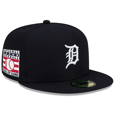 Casquette ajustée 59FIFTY du Temple de la renommée baseball national des Detroit Tigers New Era pour hommes, bleu marine