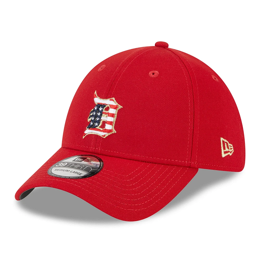 Casquette Flex Fit pour homme Detroit Tigers 2023 Fourth of July 39THIRTY New Era rouge