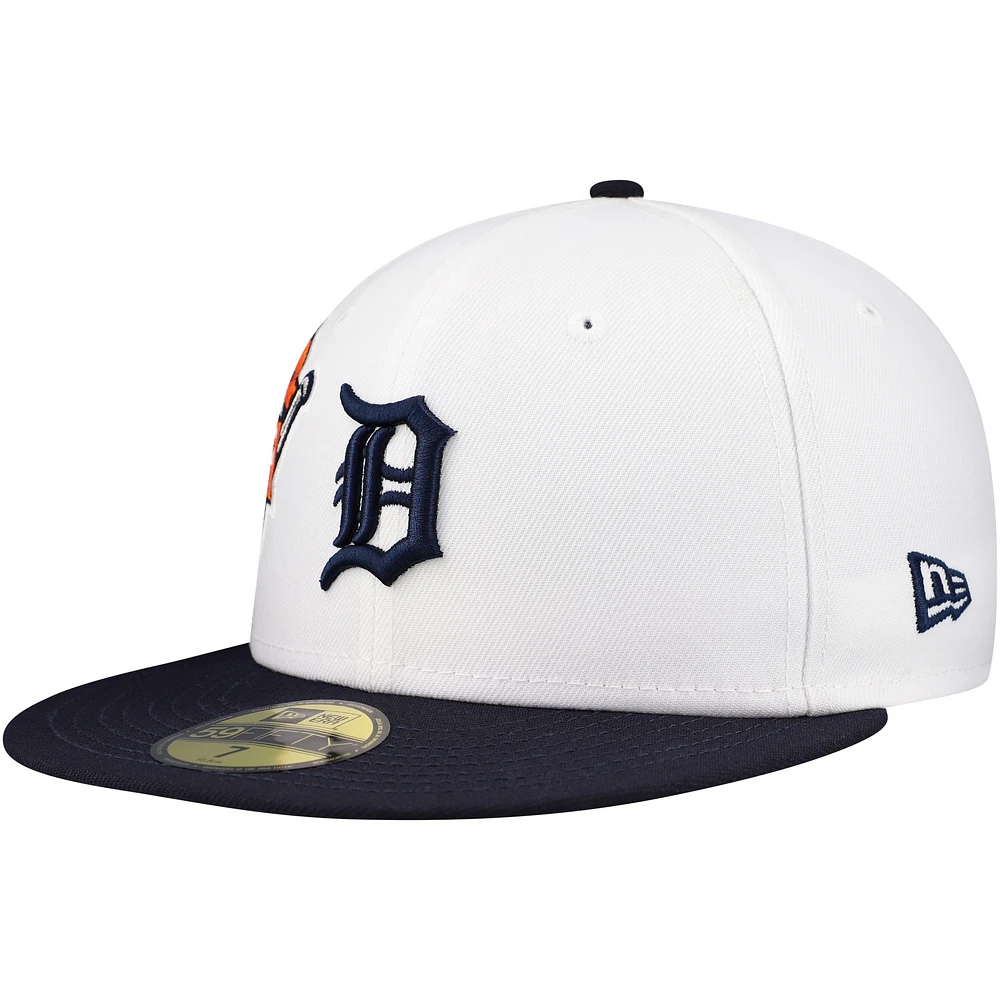 Casquette ajustée 59FIFTY Major Sidepatch des Detroit Tigers New Era pour hommes, blanc/bleu marine