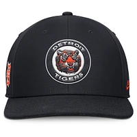 Men's Nike Navy Detroit Tigers Pro Performance Snapback Hat