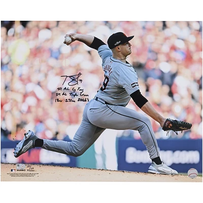 Photographie de lanceur autographiée de 16" x 20" de Tarik Skubal avec inscriptions multiples des Detroit Tigers - Édition limitée #10/10
