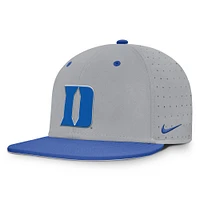 Casquette ajustée Nike grise Duke Blue Devils On-Field Dugout True Performance pour homme