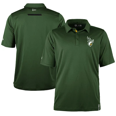 Polo de performance 5th & Ocean by New Era vert pour hommes Edmonton Elks Sideline Roster