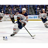 Lids Joe Thornton Toronto Maple Leafs Fanatics Authentic Unsigned Blue  Jersey Skating with Puck vs. Edmonton Oilers Photograph