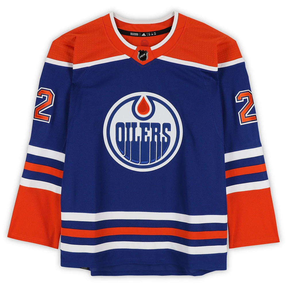 Maillot Adidas Royal Authentic autographié par Evan Bouchard des Oilers d'Edmonton