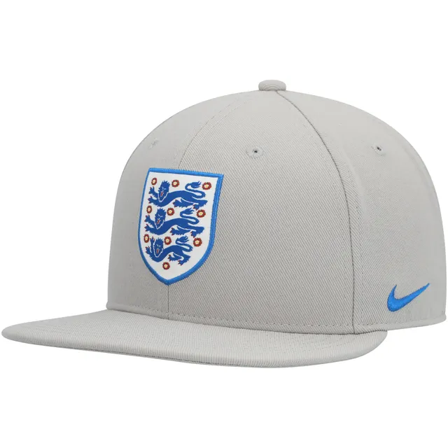 Men's Nike White Brazil National Team Legacy91 Aerobill Performance Flex Hat