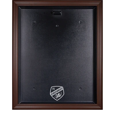 Vitrine de maillot avec logo de l'équipe encadré marron du FC Cincinnati