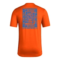 T-shirt cache-cœur adidas Orange FC Cincinnati Local pour homme