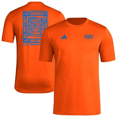 T-shirt cache-cœur adidas Orange FC Cincinnati Local pour homme