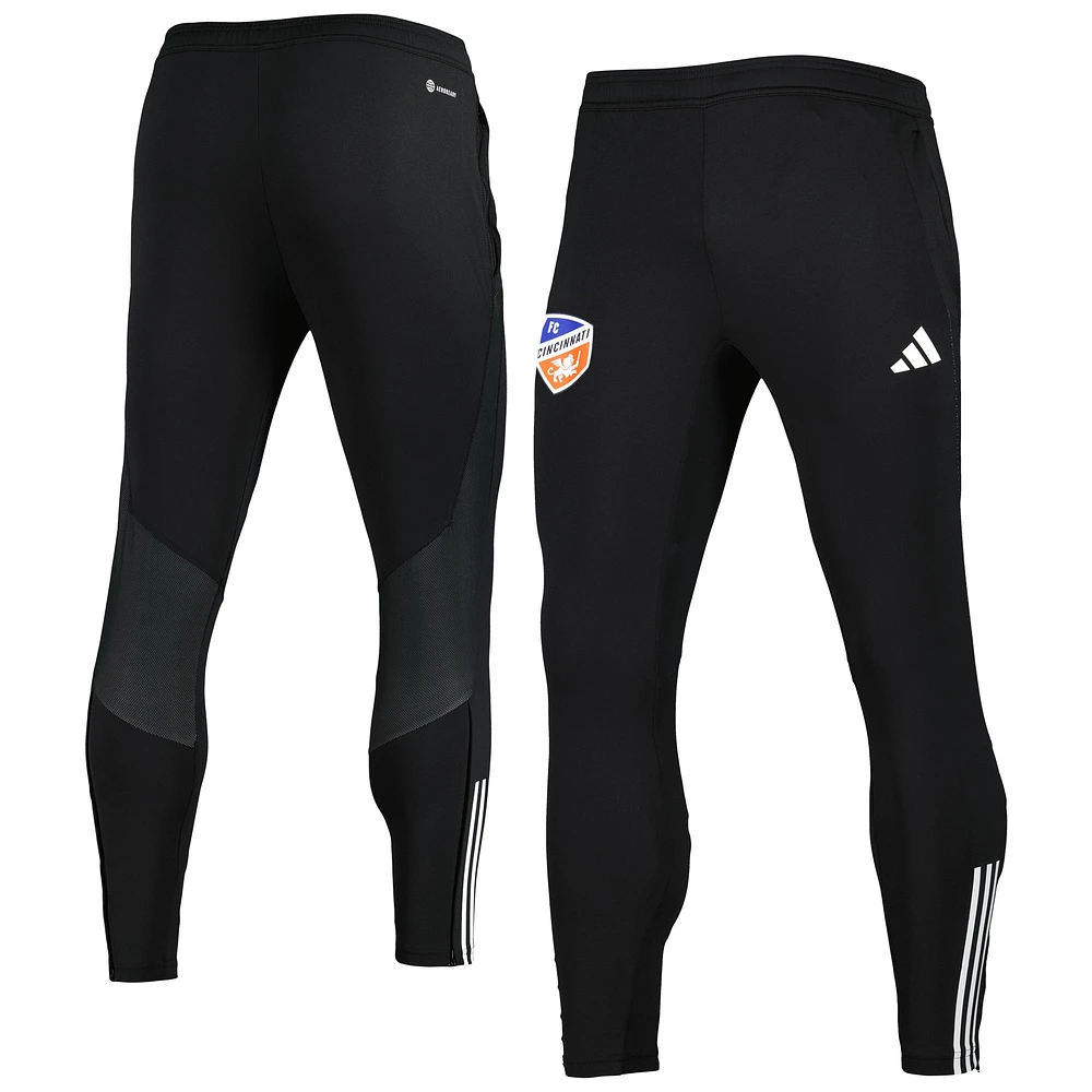 Pantalon d'entraînement Adidas FC Cincinnati 2023 On-Field Team Crest AEROREADY noir pour homme