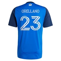 Maillot de joueur réplique orange et bleu FC Cincinnati 2025 pour homme adidas Luca Orellano Blue