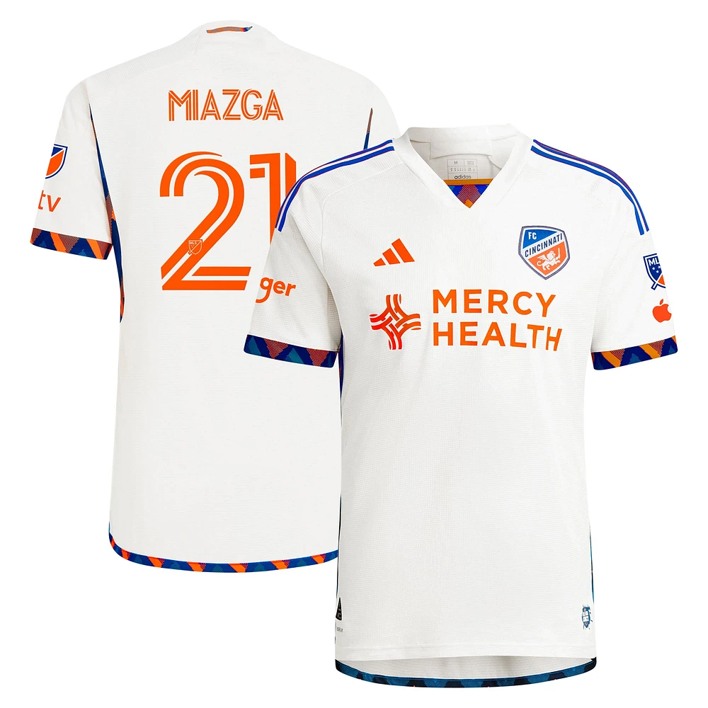 Maillot de joueur authentique adidas Matt Miazga blanc FC Cincinnati 2024 The Canvas Kit pour homme