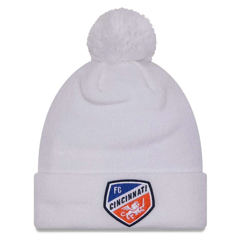 Bonnet en tricot à revers et crochet en jersey New Era blanc FC Cincinnati pour hommes avec pompon