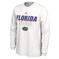 T-shirt à manches longues Jordan Brand blanc Florida Gators 2023 On Court Bench