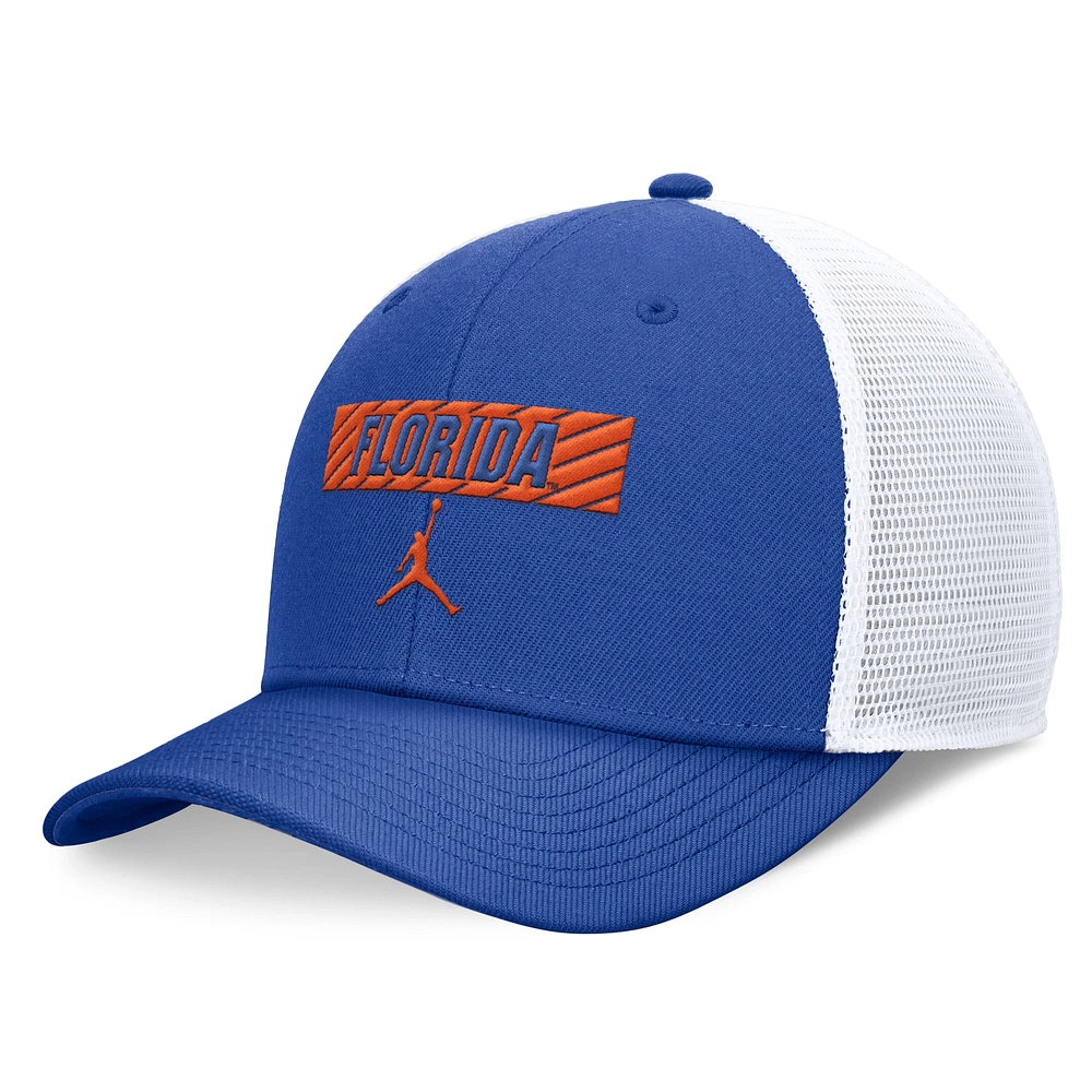 Casquette ajustable Jordan Brand Royal/White Florida Gators 2024 Sideline Trucker pour homme