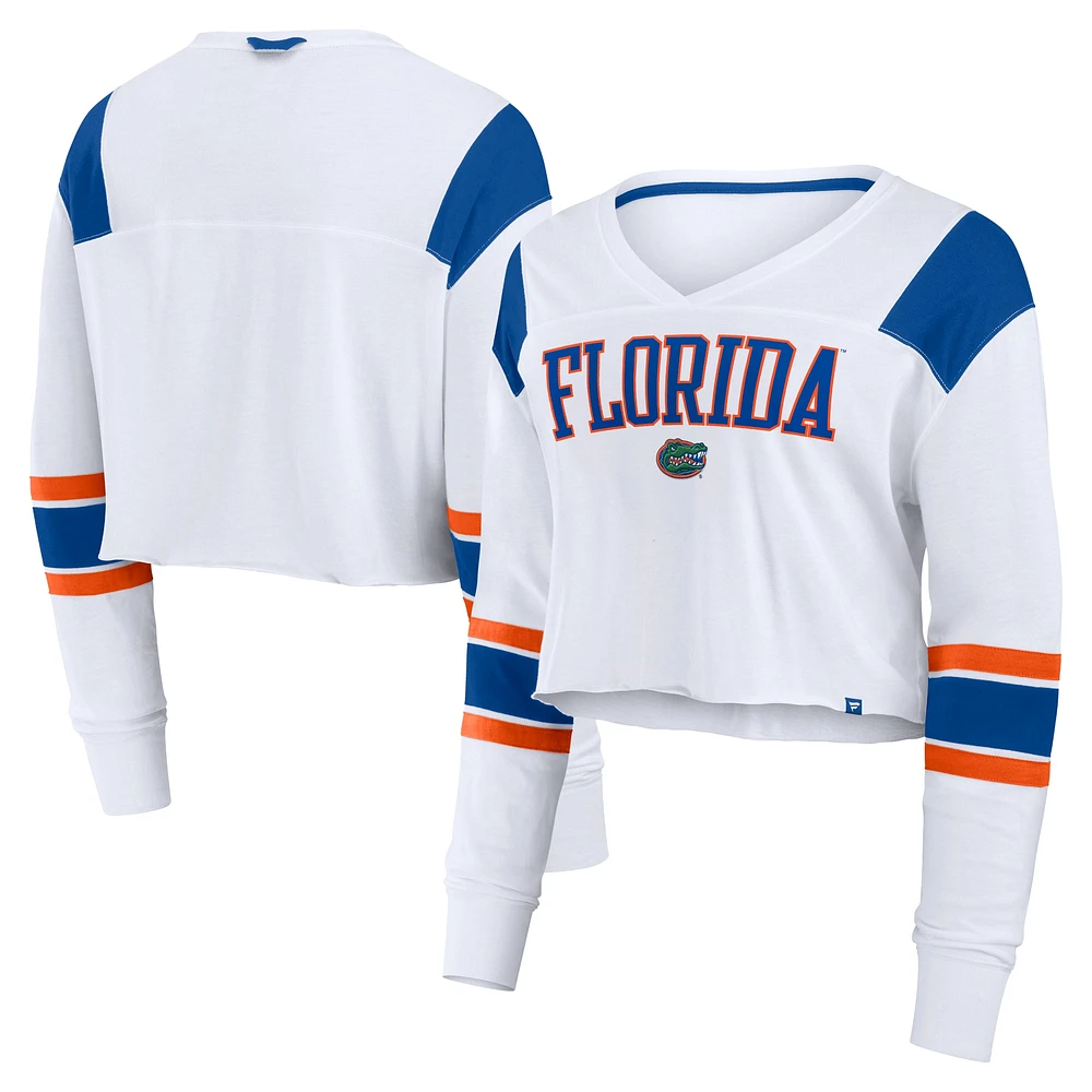 Haut court à manches longues et col en V pour femme Fanatics White Florida Gators Training Camp