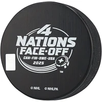 Rondelle de hockey autographiée par Sam Reinhart des Panthers de la Floride pour la mise au jeu du Tournoi des 4 Nations de l'équipe canadienne