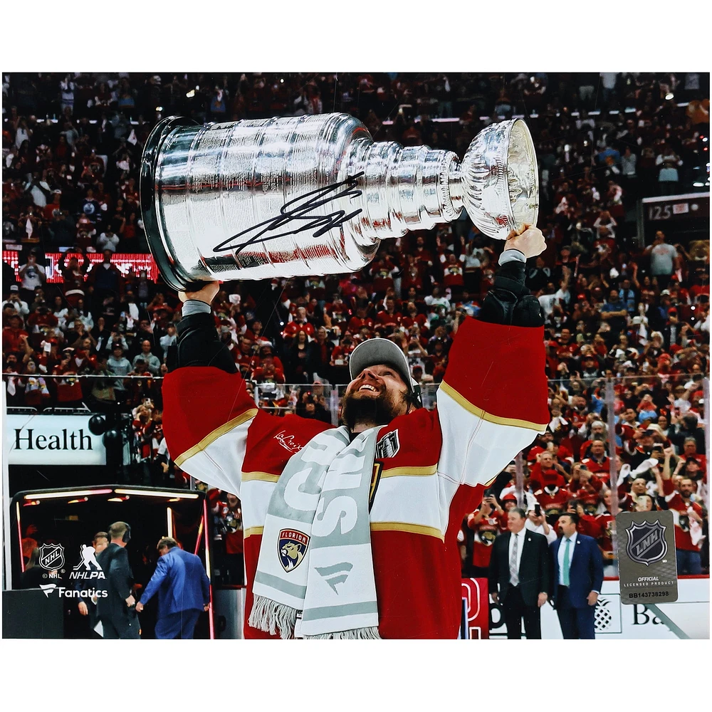 Sergei Bobrovsky Florida Panthers dédicacé les champions de la Coupe Stanley 2024 8" x 10" Photographie de la Coupe Raising