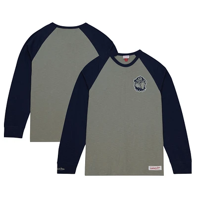 T-shirt à manches longues raglan flammé légendaire Georgetown Hoyas gris Mitchell & Ness pour hommes