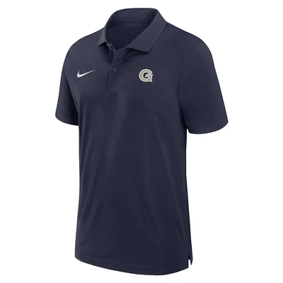 Polo Nike bleu marine Georgetown Hoyas 2024 Sideline Coaches Performance pour homme