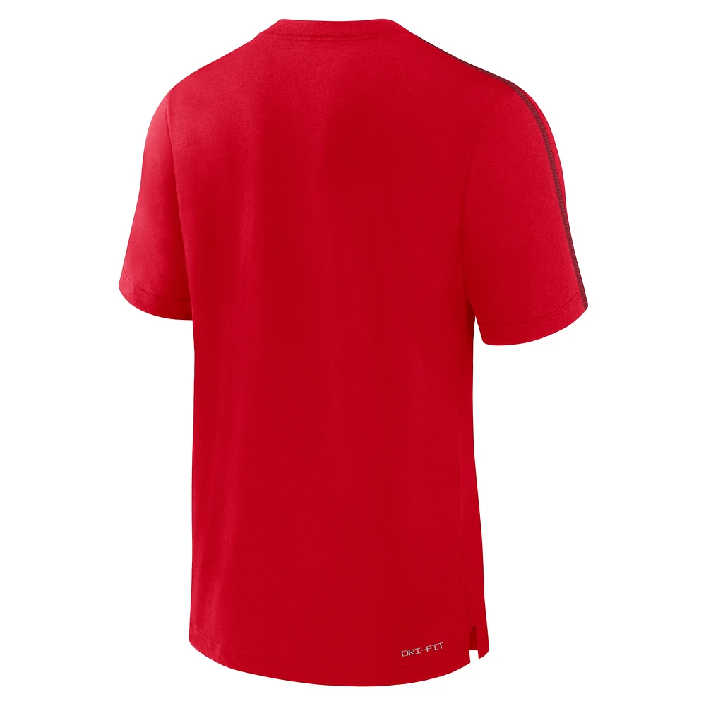 T-shirt Nike rouge Georgia Bulldogs 2024 Sideline Player Performance Tri-Blend pour homme